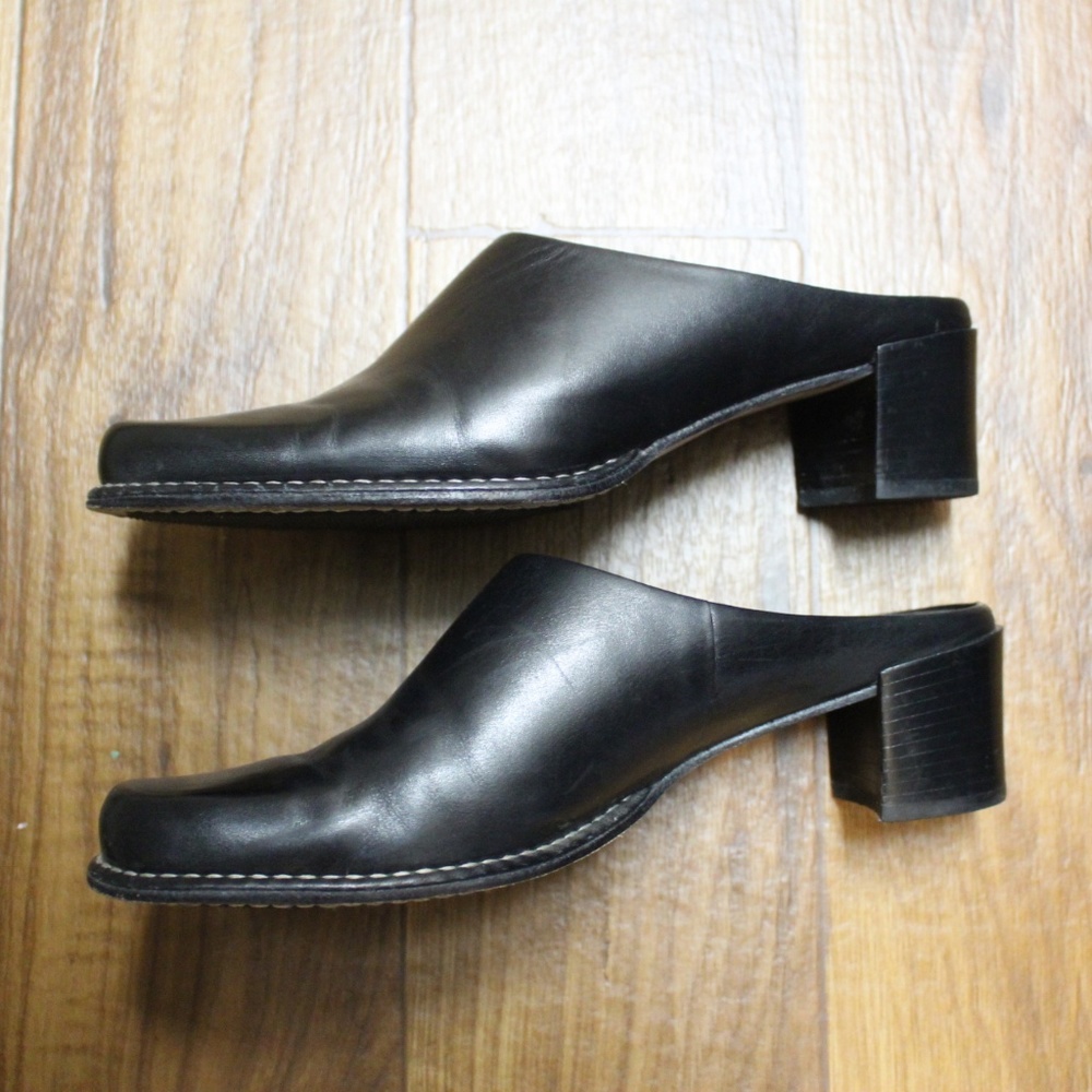 90's vintage Antonio Melani Mules